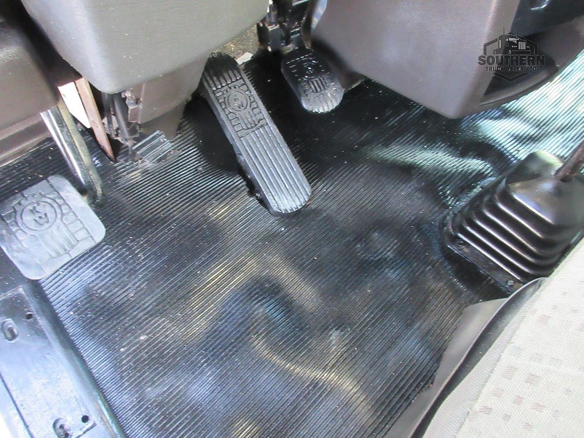 Used 2013 KENWORTH T800