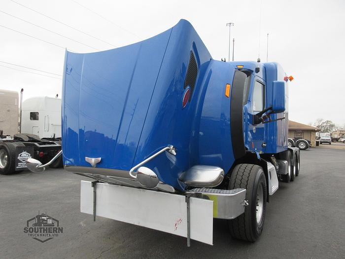 Used 2017 PETERBILT 567