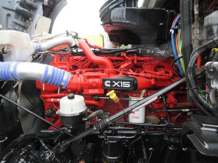 Used 2021 KENWORTH T880