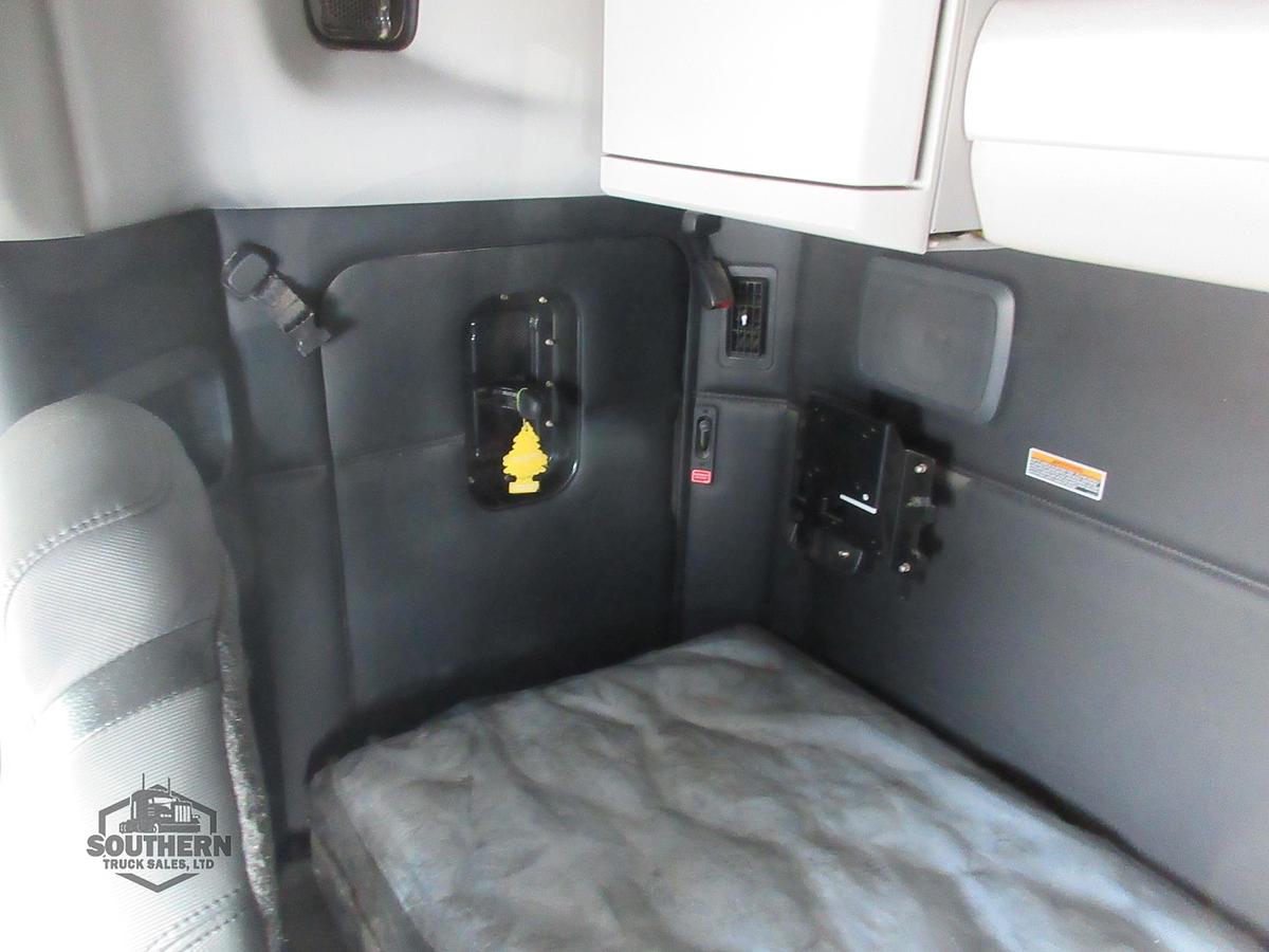 Used 2023 KENWORTH T880
