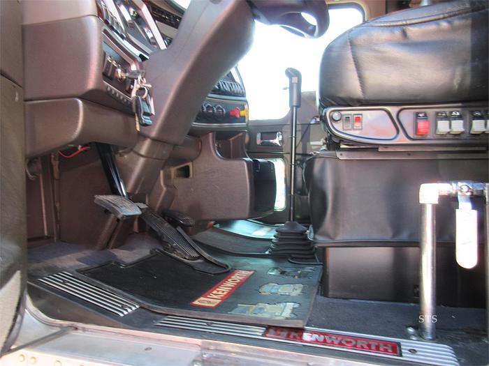 Used 2017 KENWORTH W900