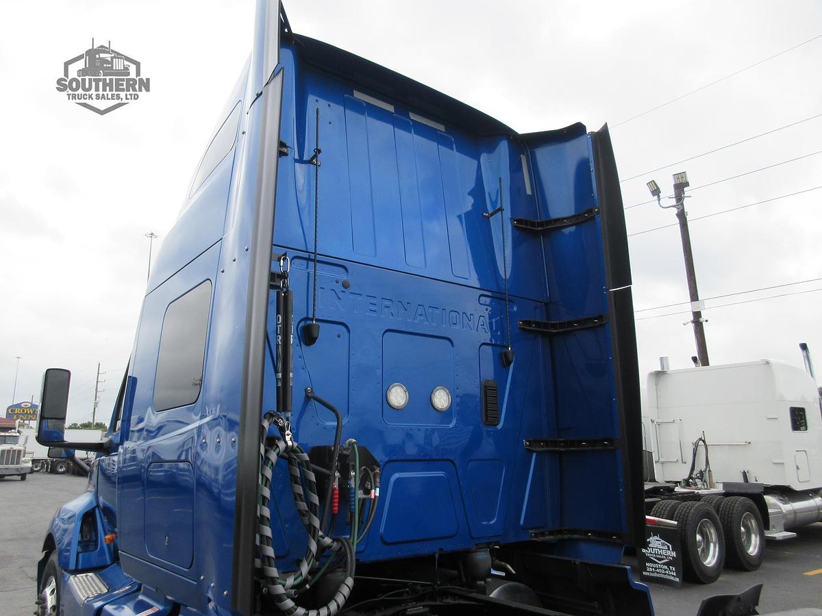 Used 2021 INTERNATIONAL LT