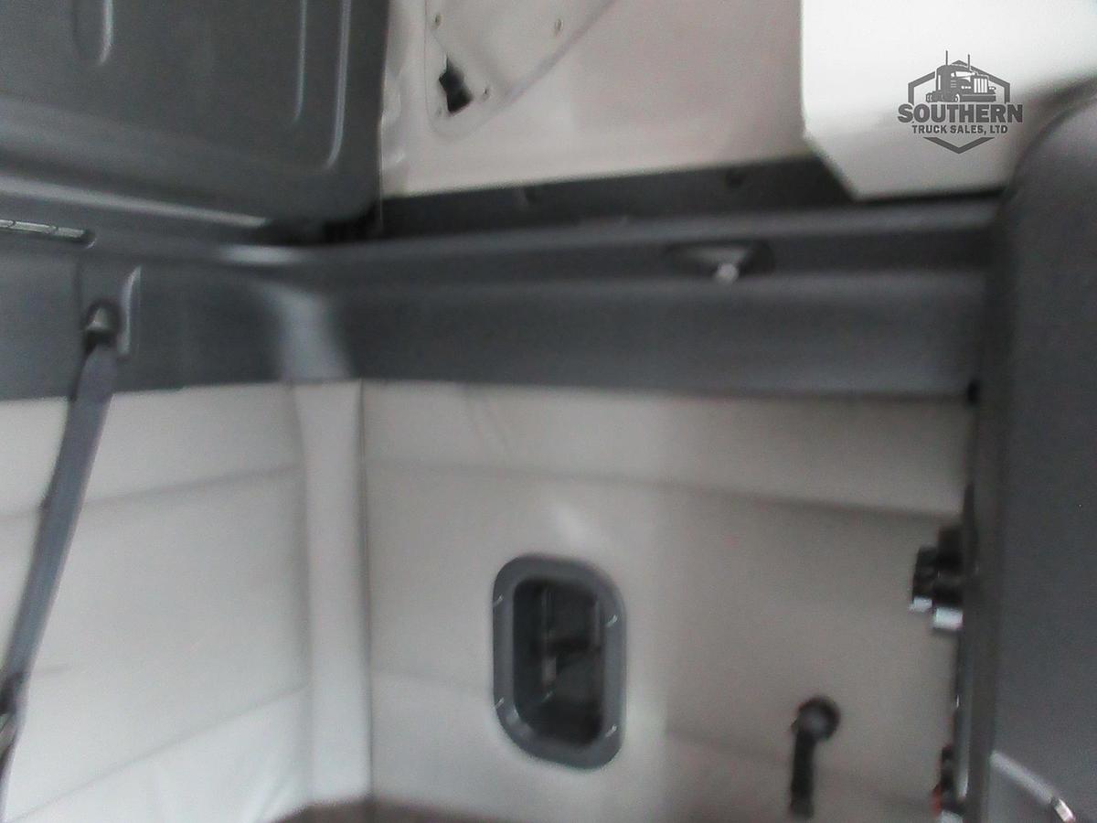 Used 2020 FREIGHTLINER CASCADIA 126