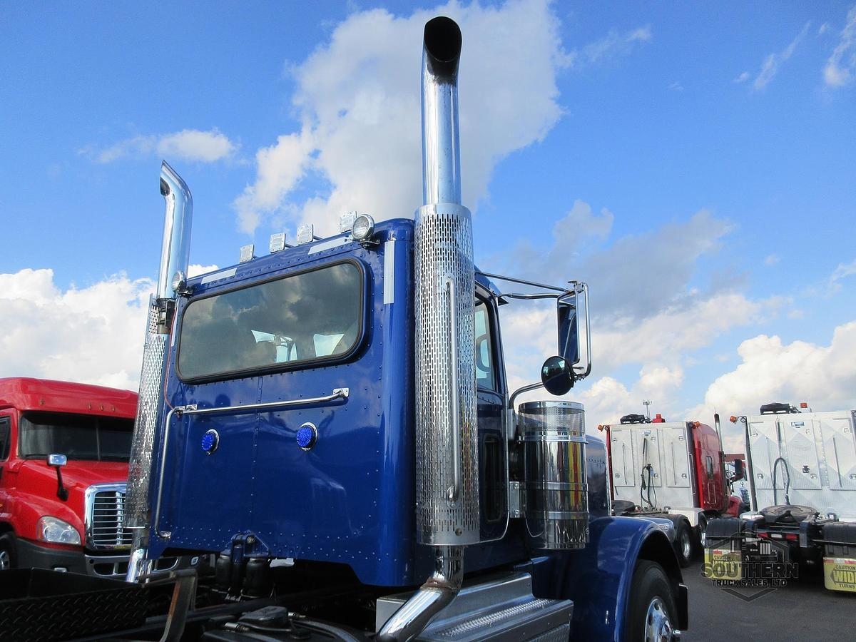 Used 2019 PETERBILT 389