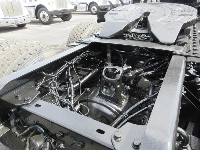 Used 2021 KENWORTH T880