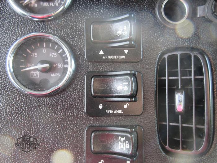 Used 2018 PETERBILT 389
