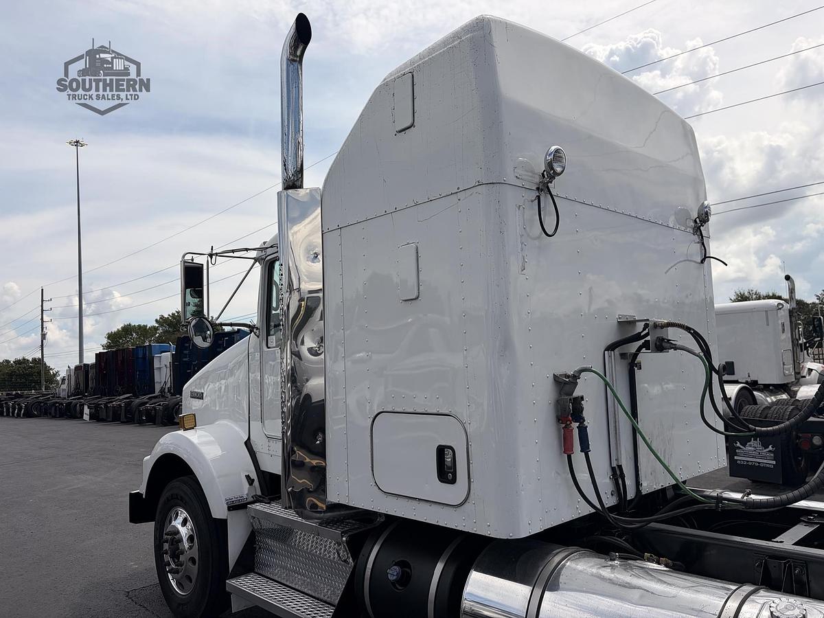 Used 2019 KENWORTH T800