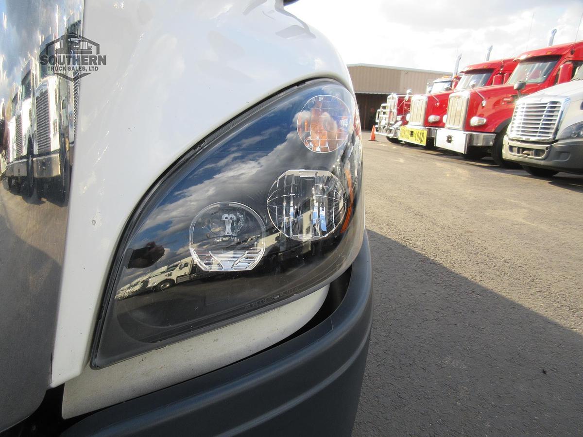 Used 2019 FREIGHTLINER CASCADIA 125