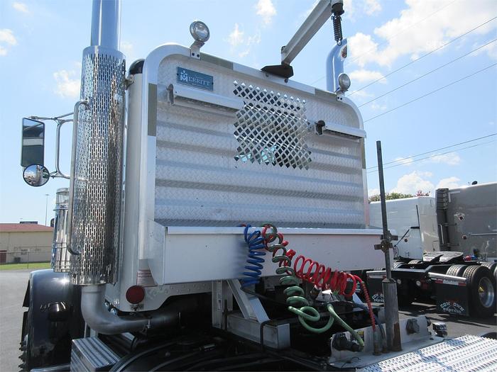 Used 2015 PETERBILT 389