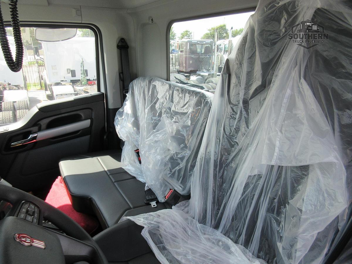 Used 2025 KENWORTH T880