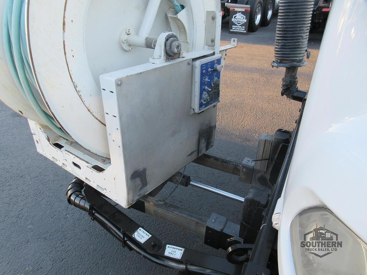 Used 2013 KENWORTH T440