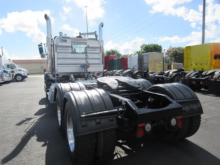 Used 2015 PETERBILT 389 - 6810