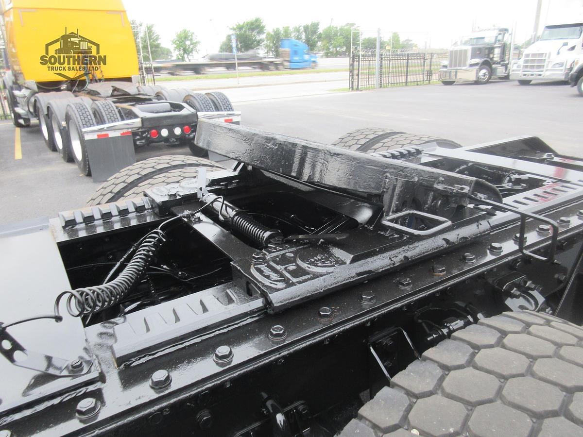 Used 2023 KENWORTH T880