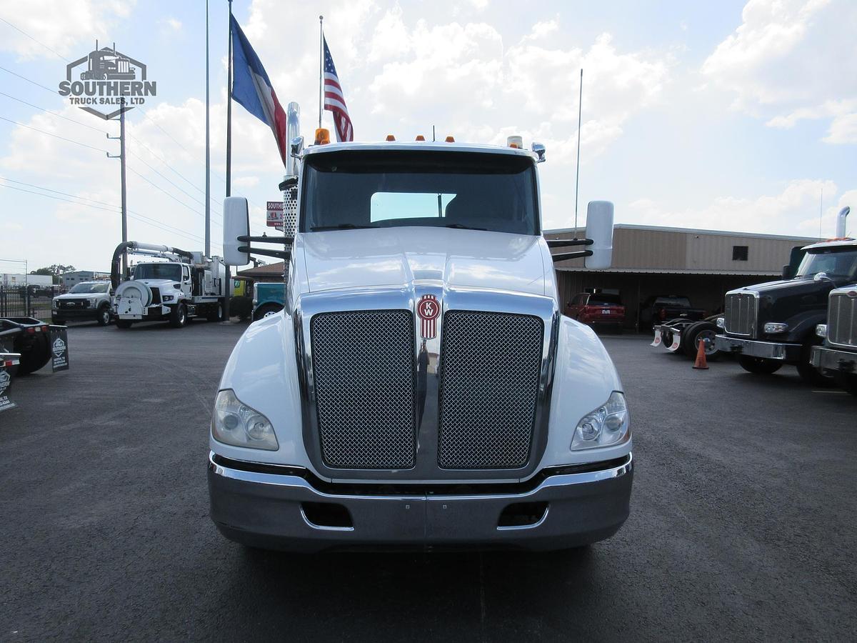 Used 2017 KENWORTH T680