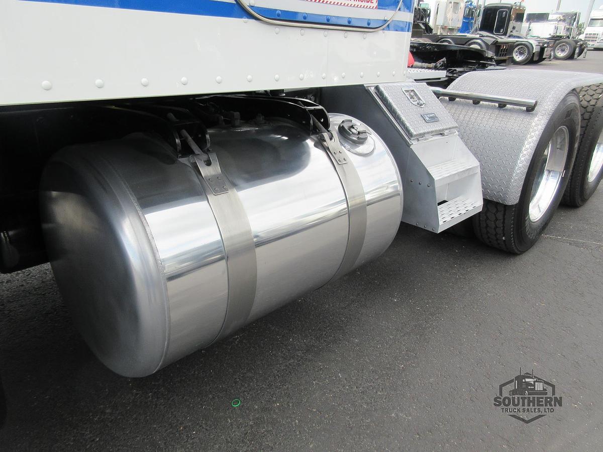 Used 2019 PETERBILT 389