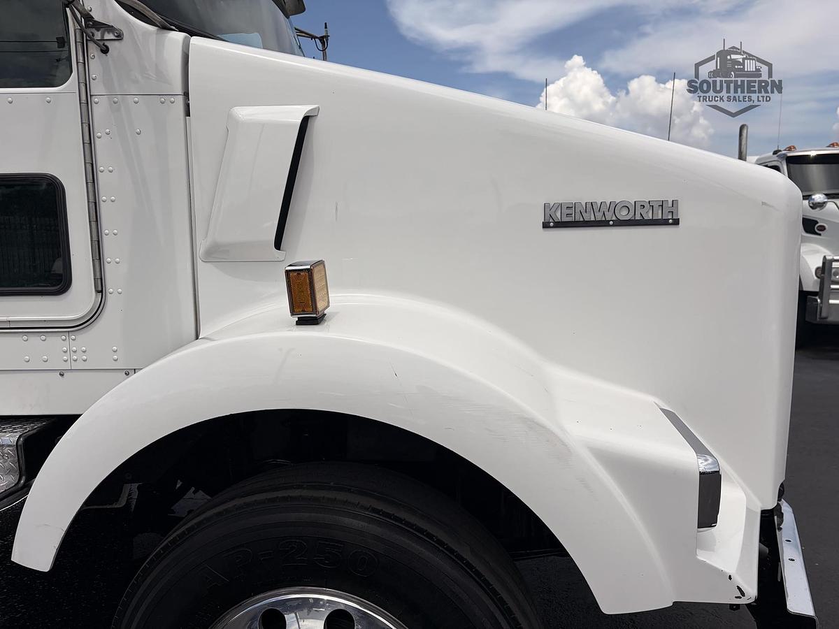 Used 2019 KENWORTH T800