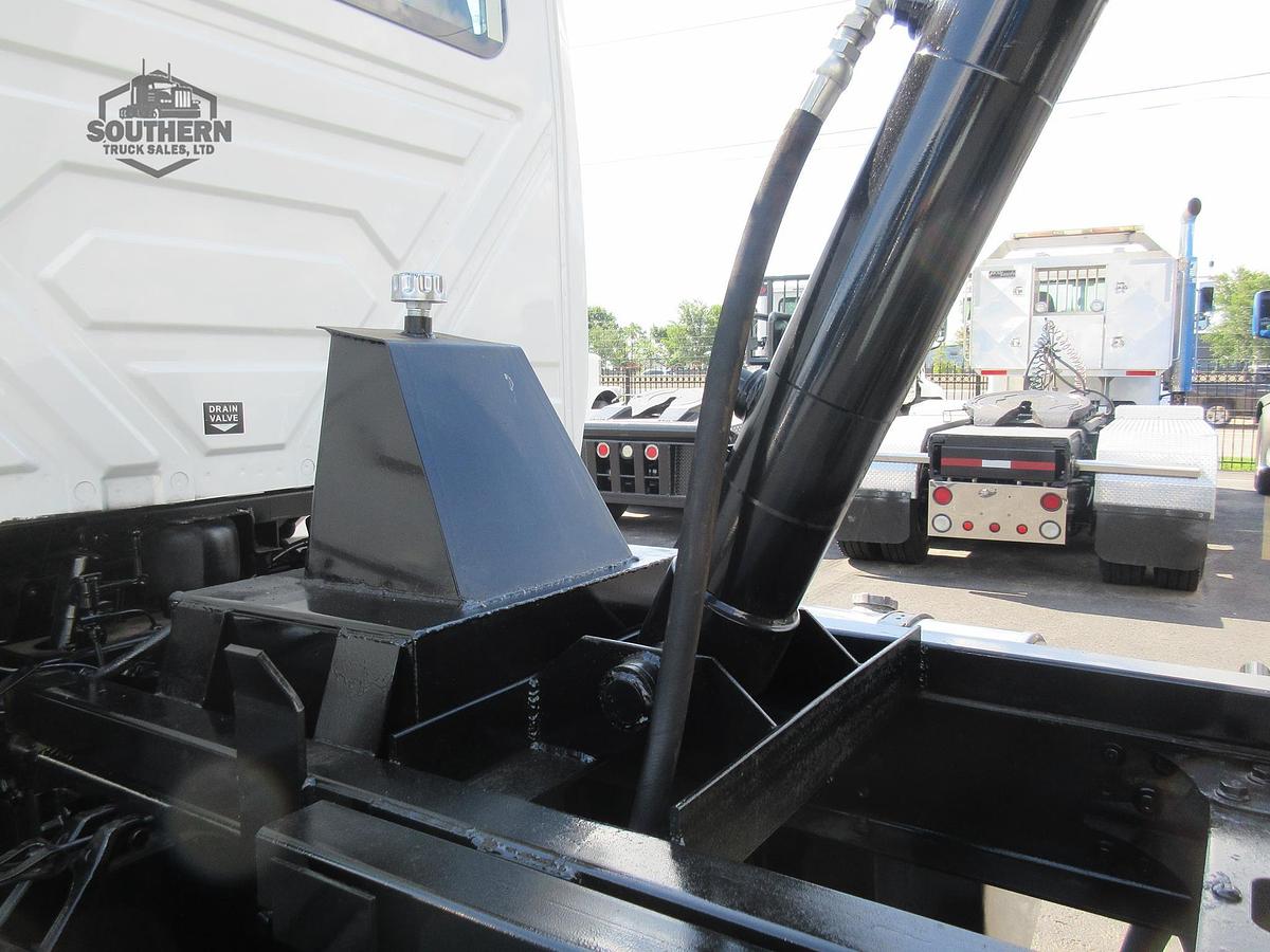 Used 2018 INTERNATIONAL LT