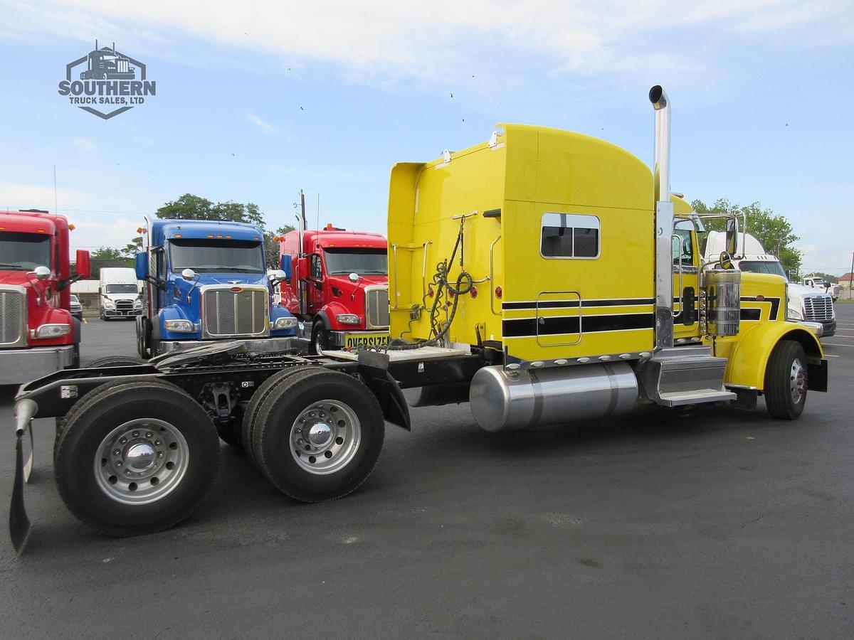 Used 2019 PETERBILT 389