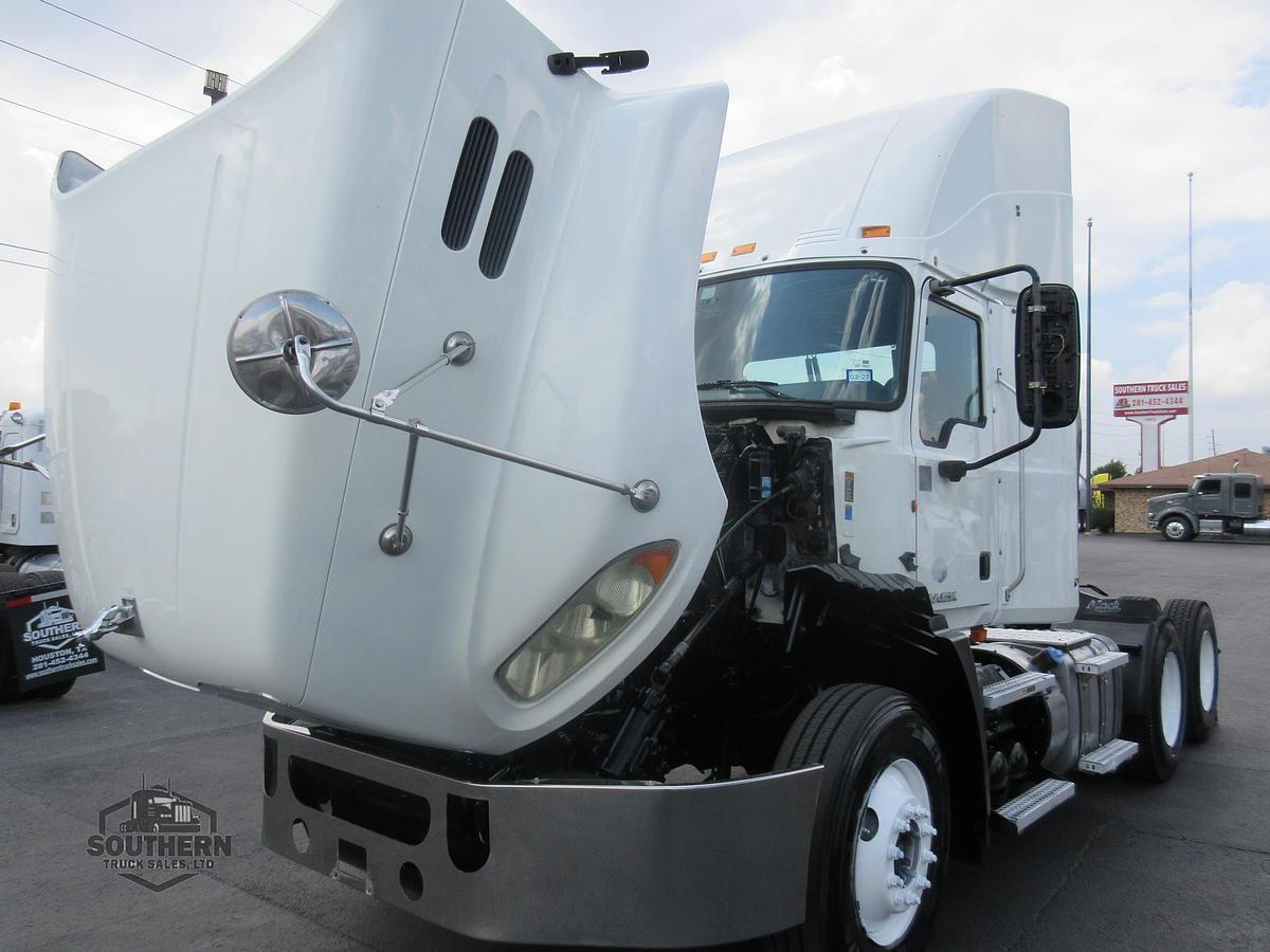 Used 2014 MACK PINNACLE CXU613