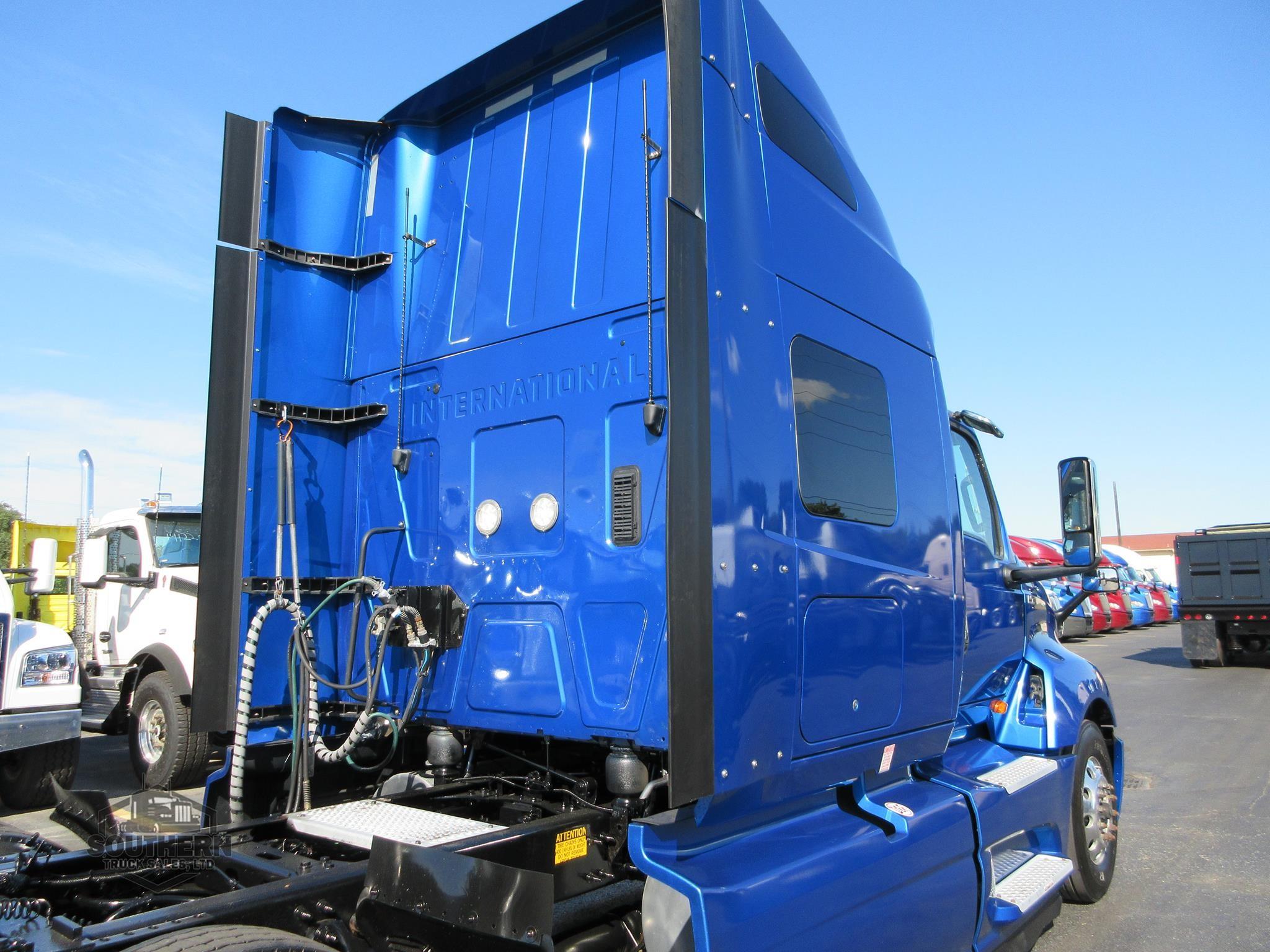 Used 2021 INTERNATIONAL LT