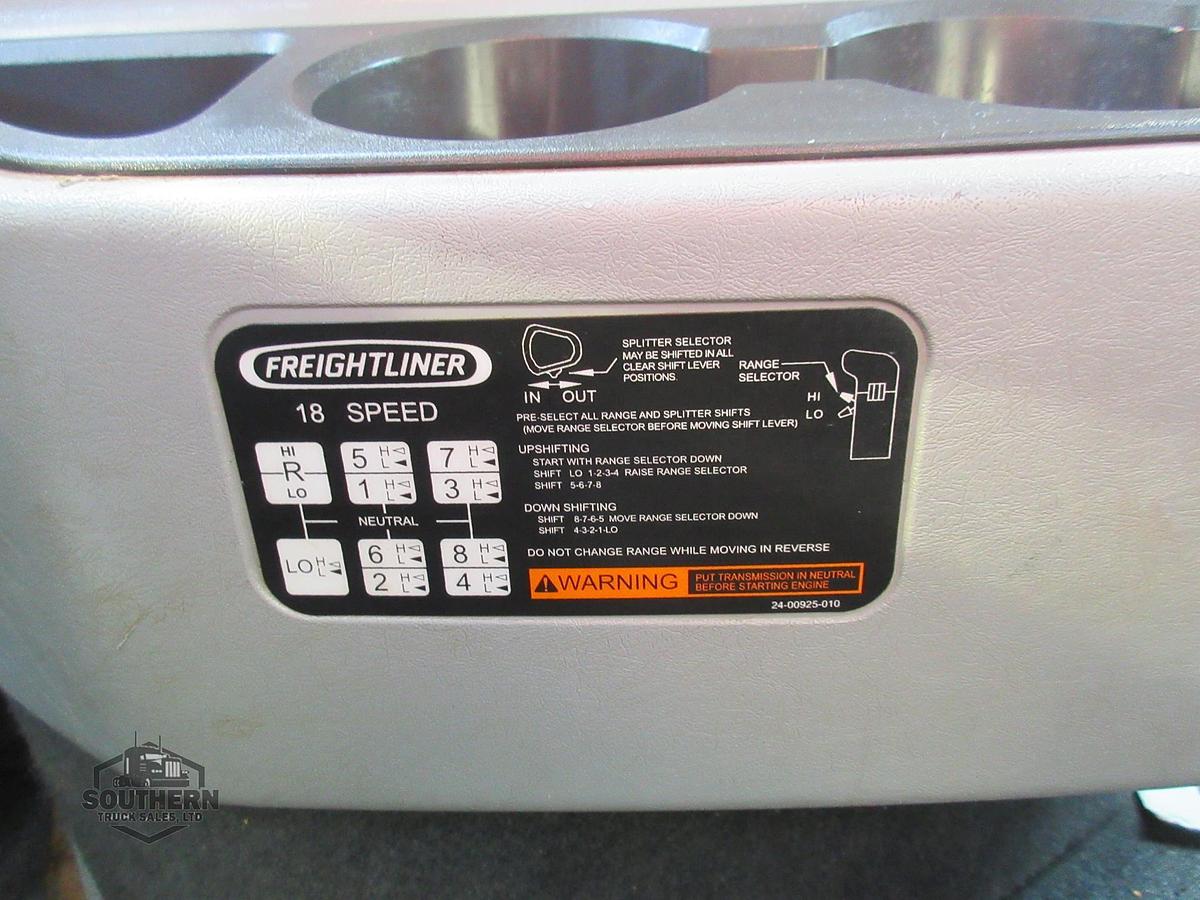 Used 2018 FREIGHTLINER 122SD