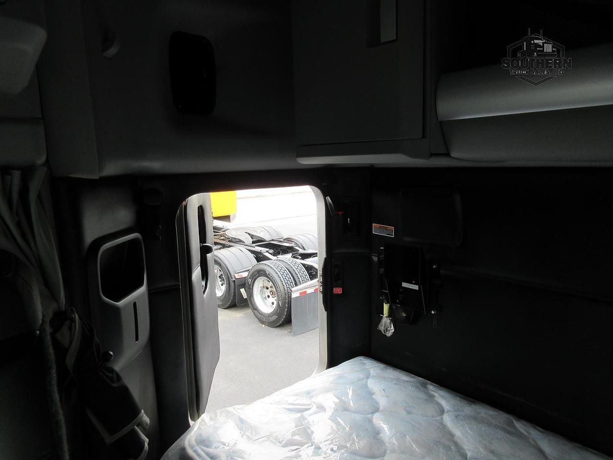 Used 2023 KENWORTH T880