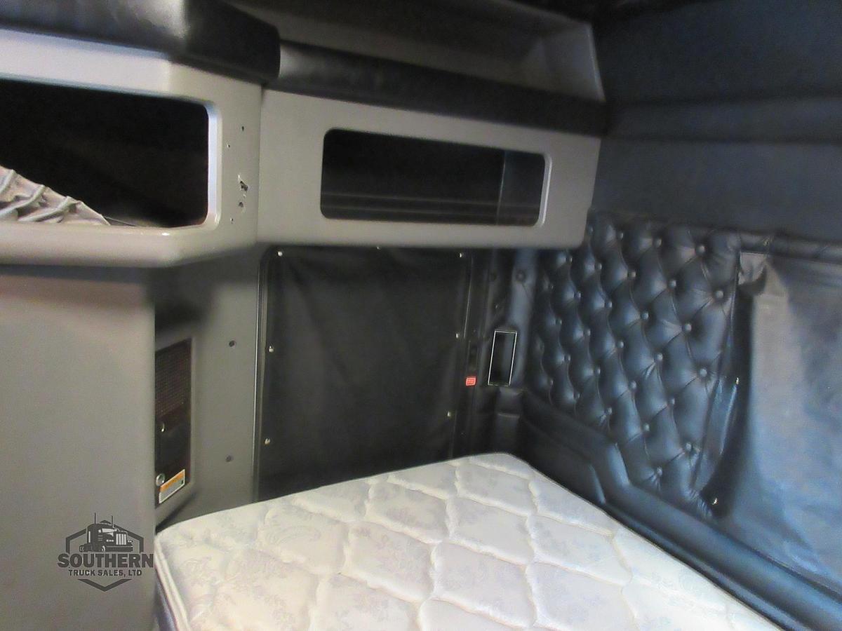 Used 2019 KENWORTH W900L