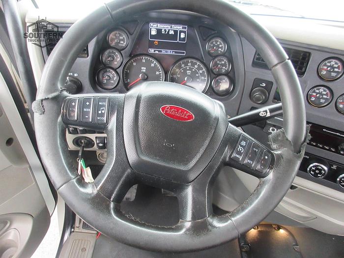 Used 2020 PETERBILT 567