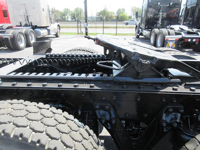 Used 2021 KENWORTH T880