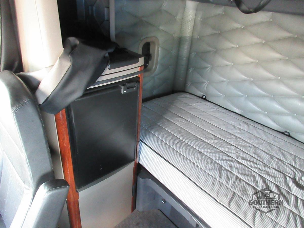 Used 2020 FREIGHTLINER CASCADIA 125