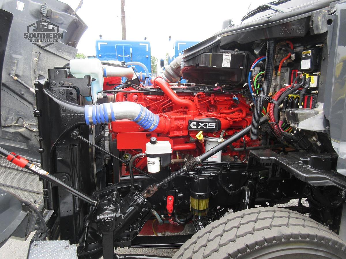 Used 2025 PETERBILT 567