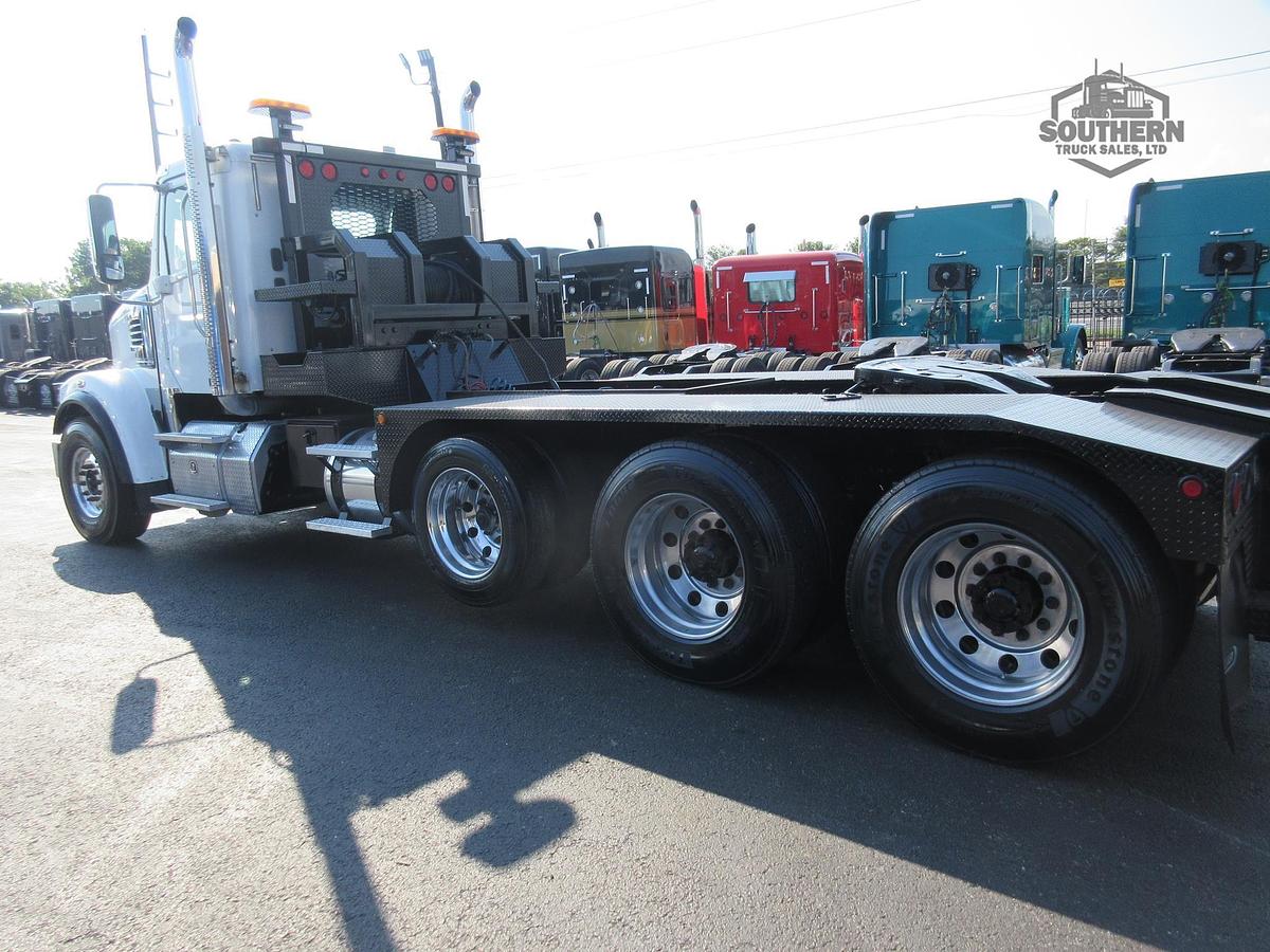 Used 2019 FREIGHTLINER CORONADO 122 SD