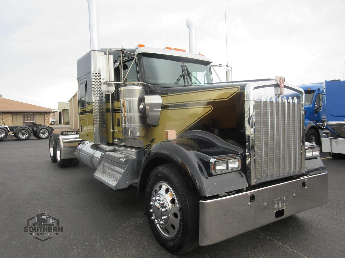 Used 2019 KENWORTH W900L