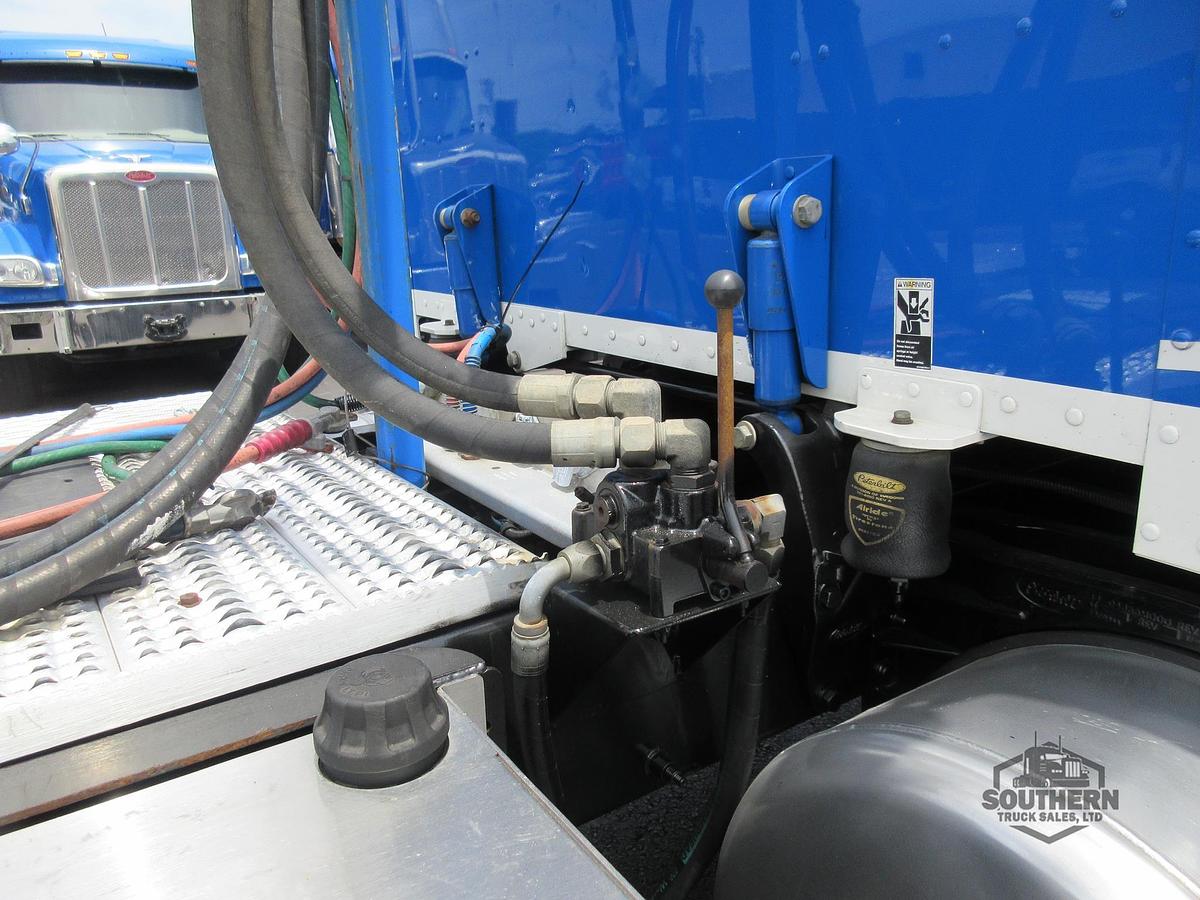 Used 2019 PETERBILT 389