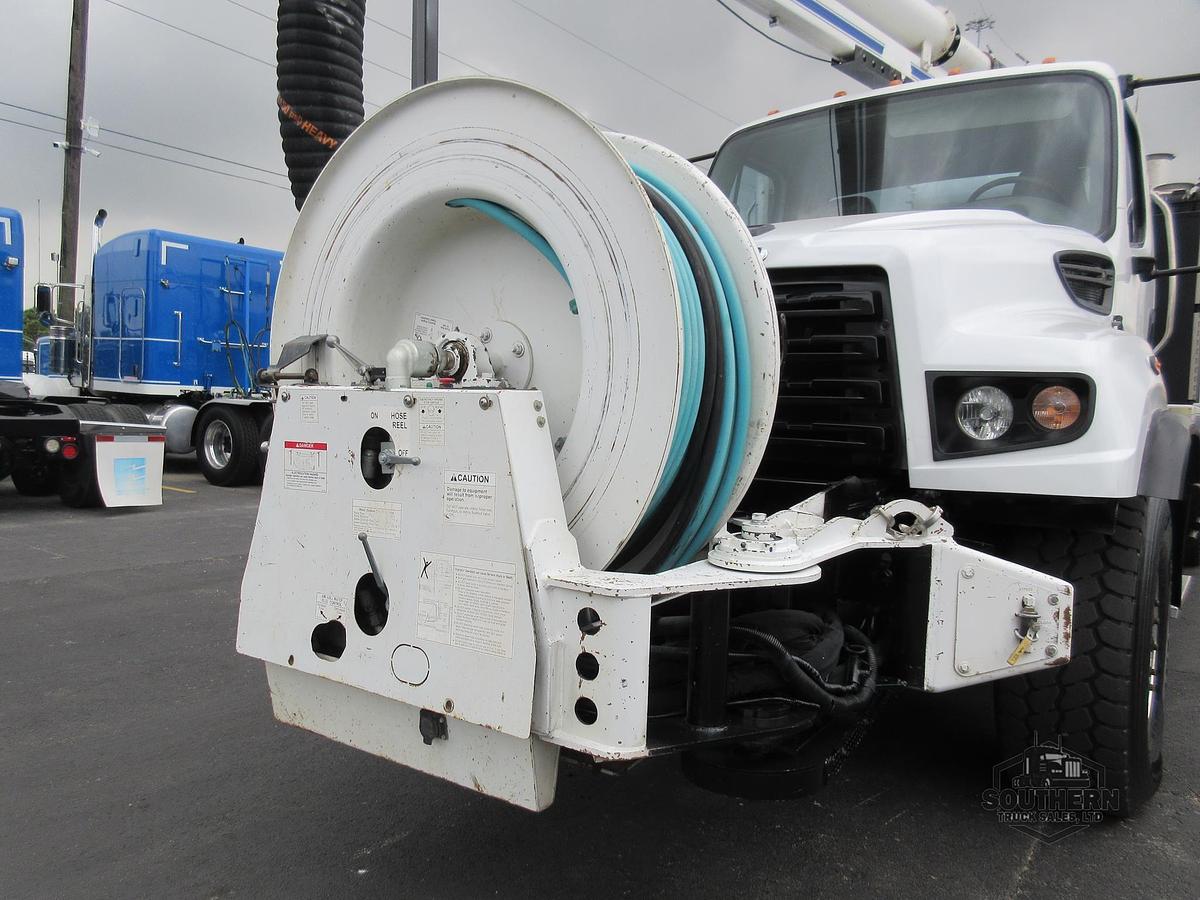 Used 2014 FREIGHTLINER 114SD