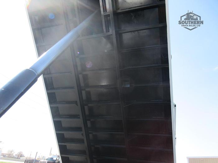 Used 2014 PETERBILT 365