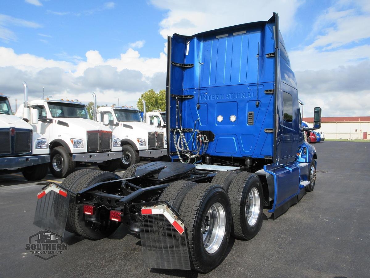 Used 2021 INTERNATIONAL LT