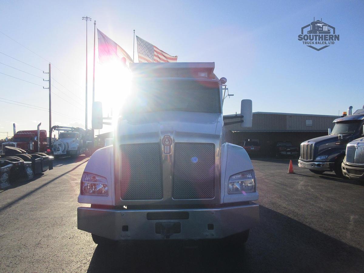 Used 2016 KENWORTH T880