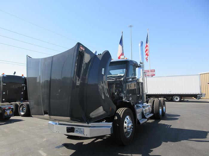 Used 2017 KENWORTH T880