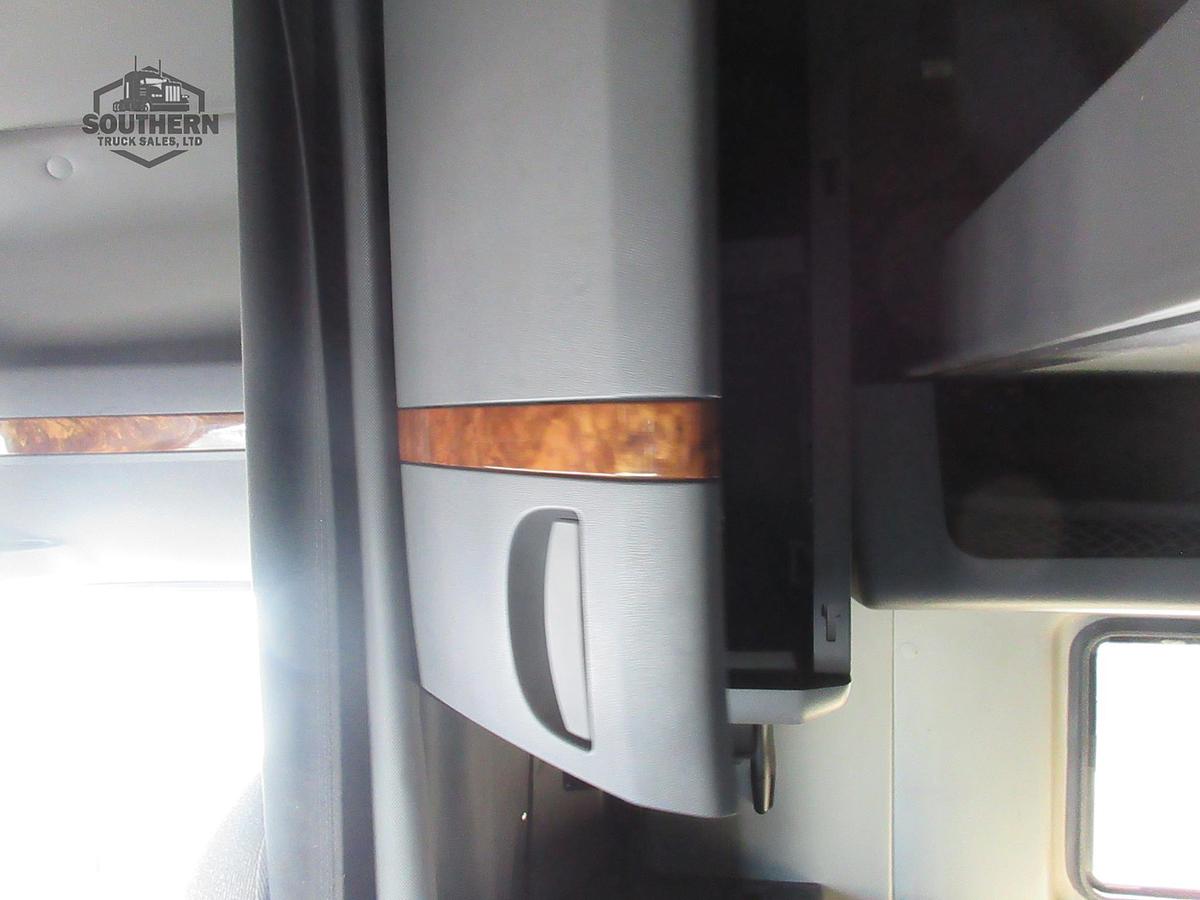 Used 2021 INTERNATIONAL LT