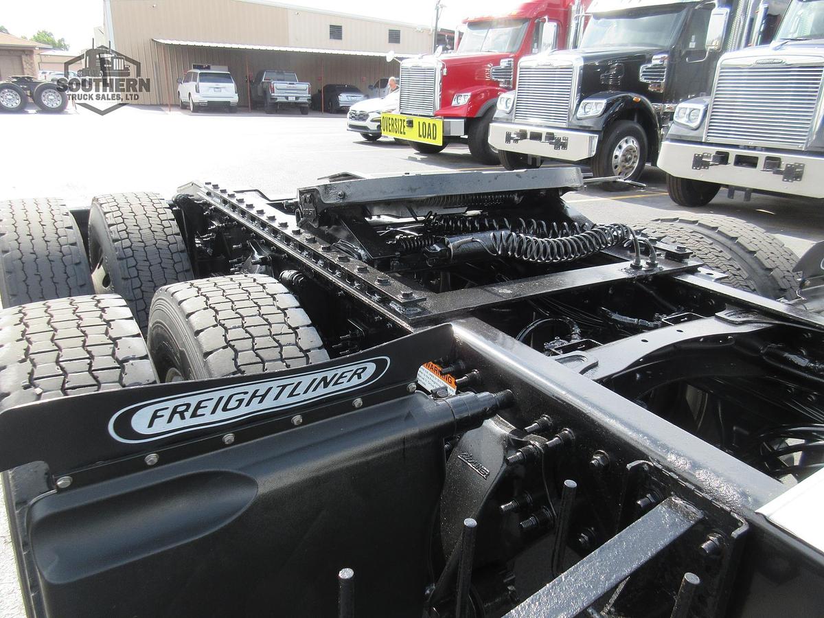 Used 2020 FREIGHTLINER CASCADIA 125