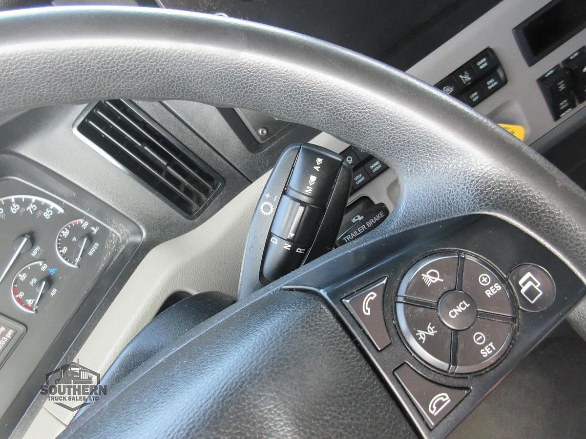 Used 2019 FREIGHTLINER CASCADIA 126