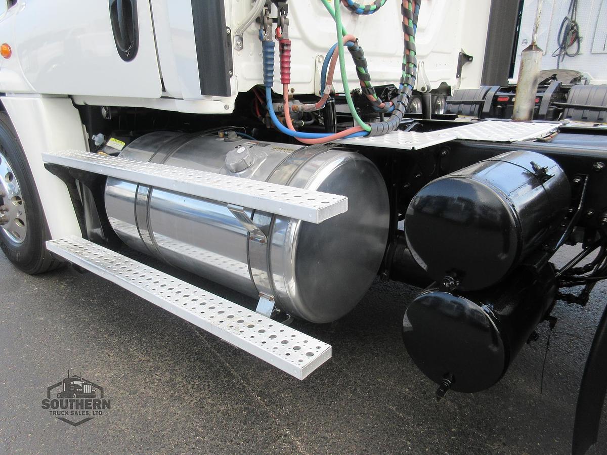 Used 2019 FREIGHTLINER CASCADIA 125