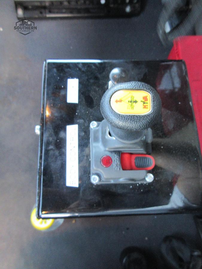 Used 2018 FREIGHTLINER CASCADIA 113