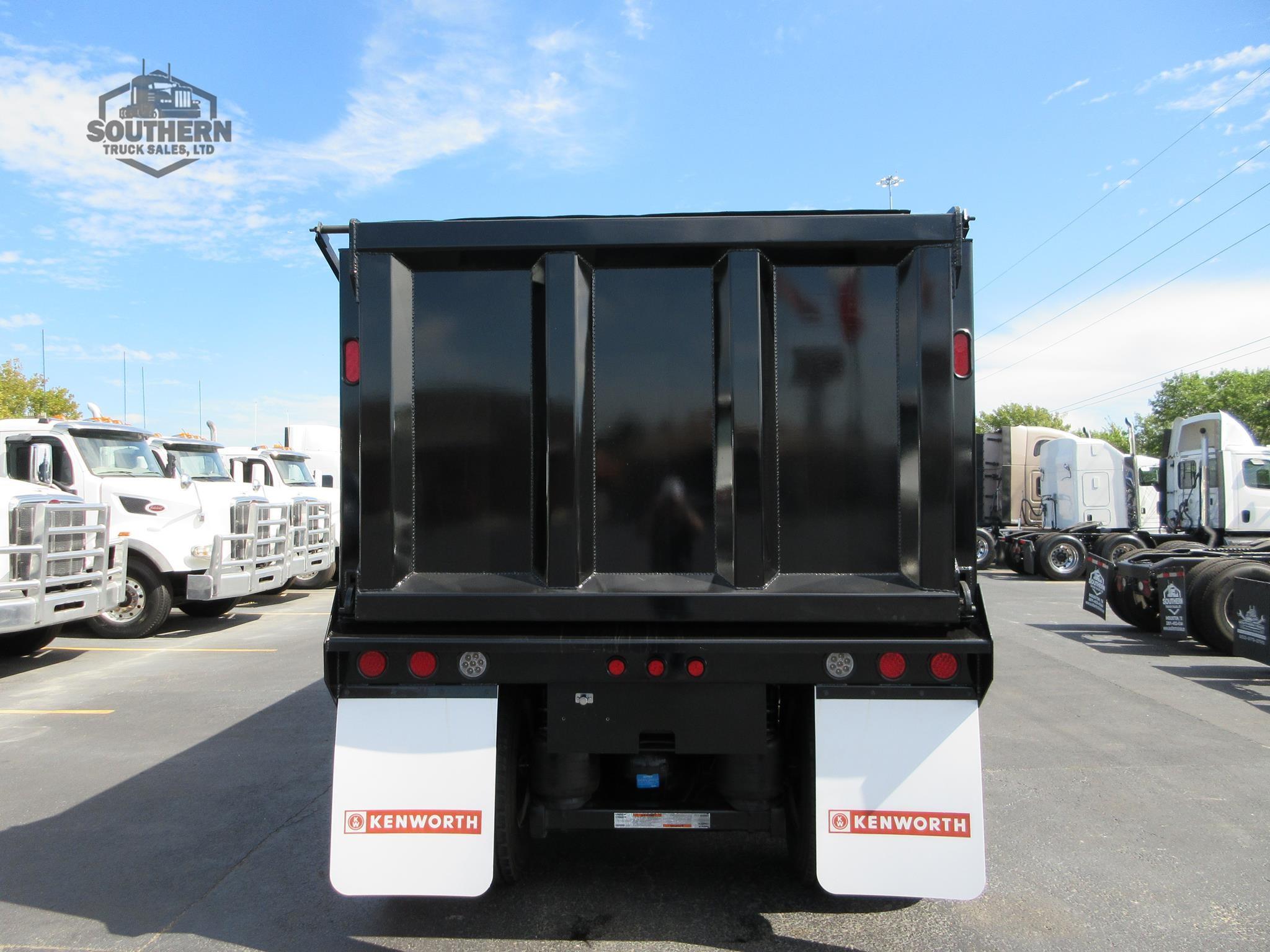 2025 KENWORTH T880