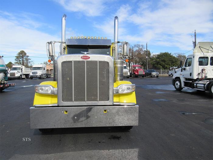 Used 2020 PETERBILT 389