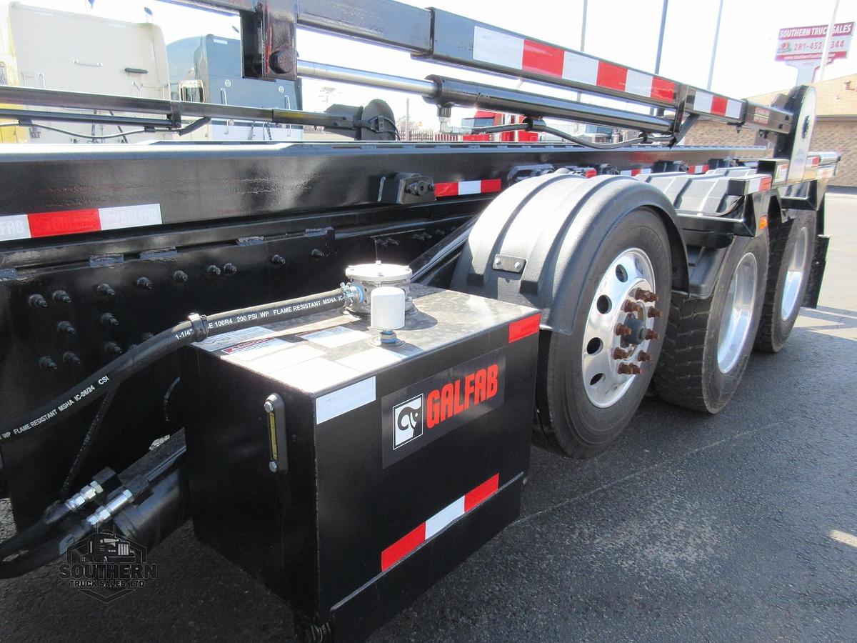 Used 2025 PETERBILT 567