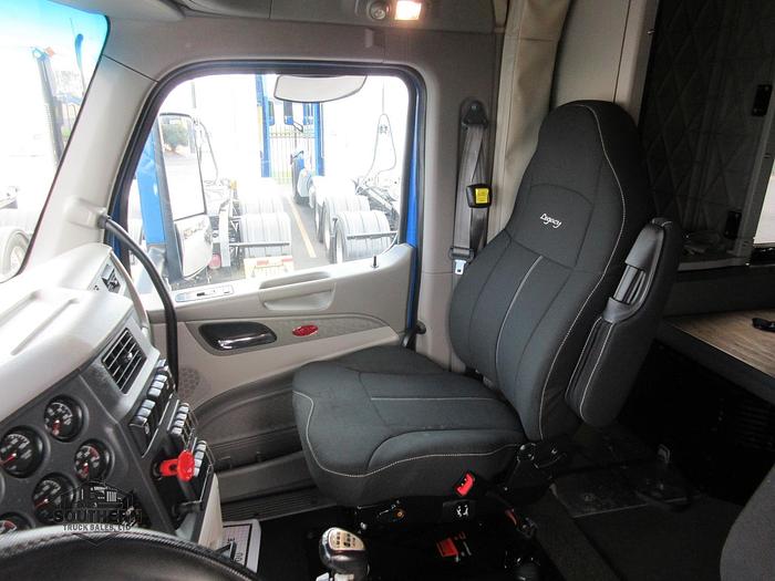 Used 2020 PETERBILT 567