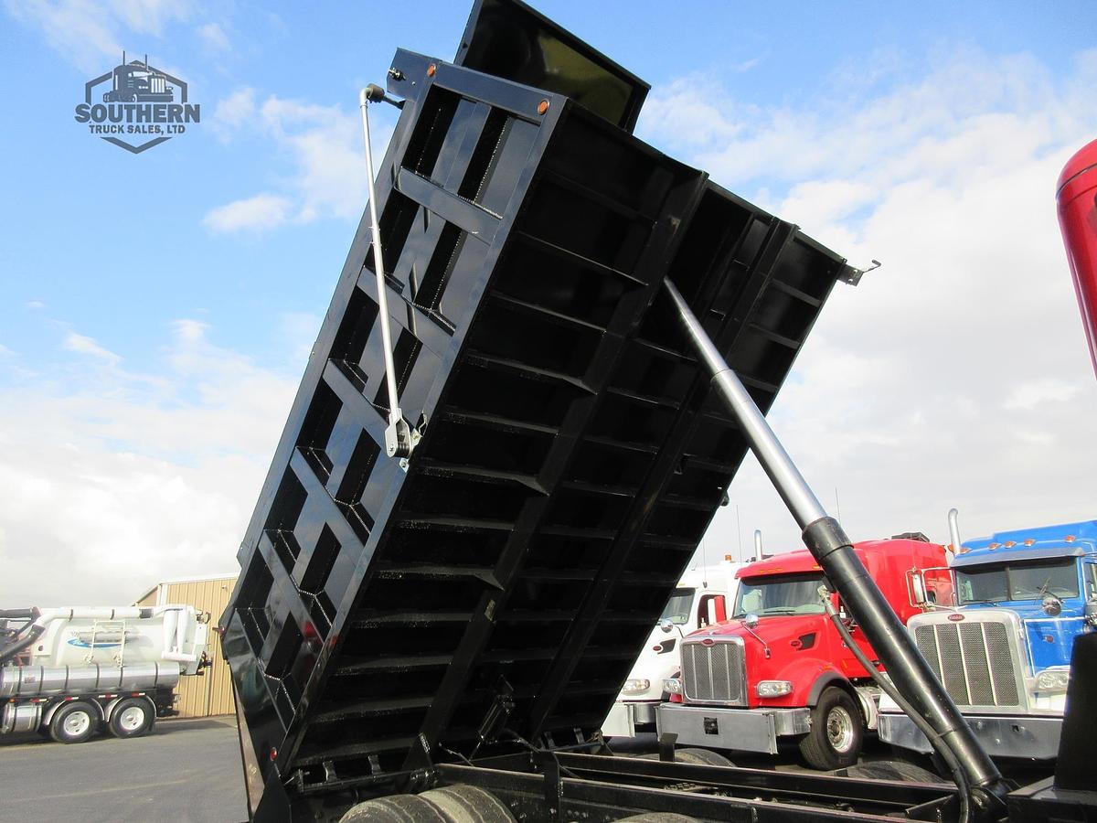 Used 2020 FREIGHTLINER CASCADIA 126