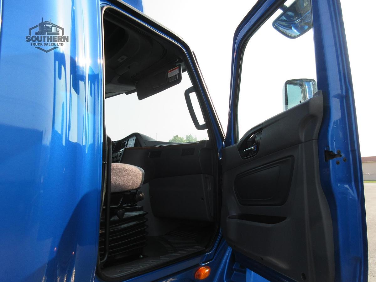 Used 2021 INTERNATIONAL LT